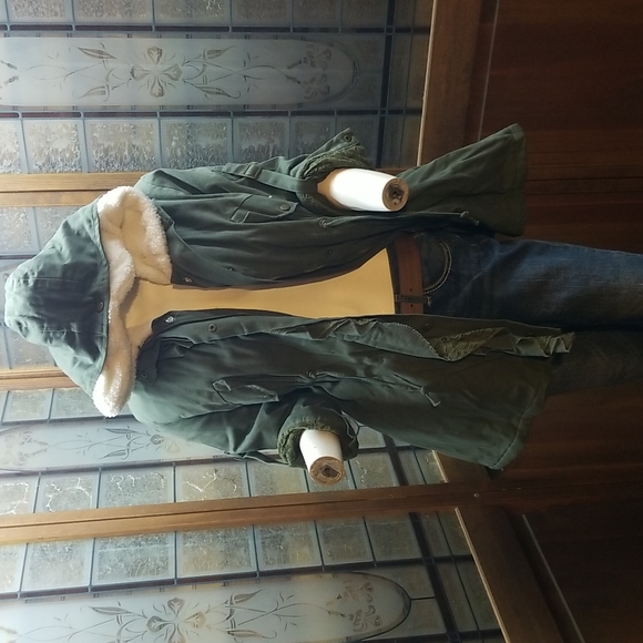 tao-yuting Winter Coat Converts To Fall Jacket! - Picture 9 of 9